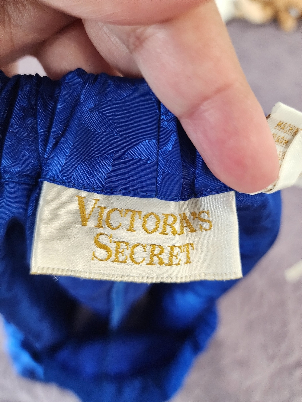 ​Vintage Victoria's Secret Gold Label Royal Blue Polyester Knit Shorts Medium 90 - Picture 9 of 10